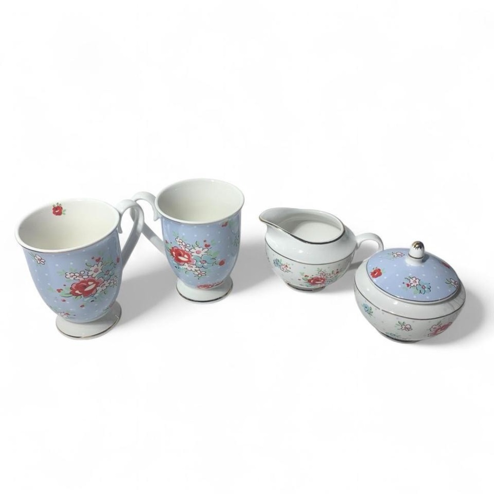 Charming Floral Tea‎ Set in Light Blue